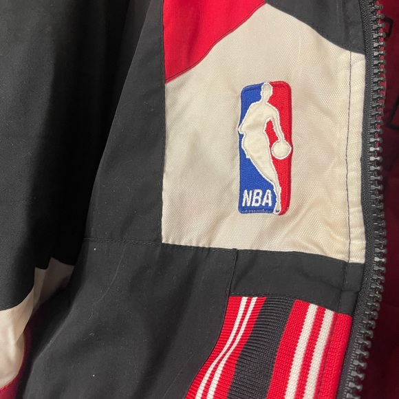 ✅Chicago Bulls Reversible Jacket 🧥🔥🐂🏀 - Picture 2 of 9